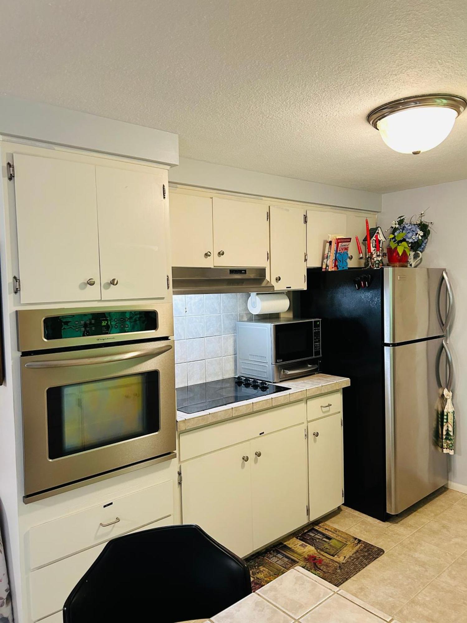 Emerald City 3 Bedroom 1 Bath Home Юджин Екстер'єр фото
