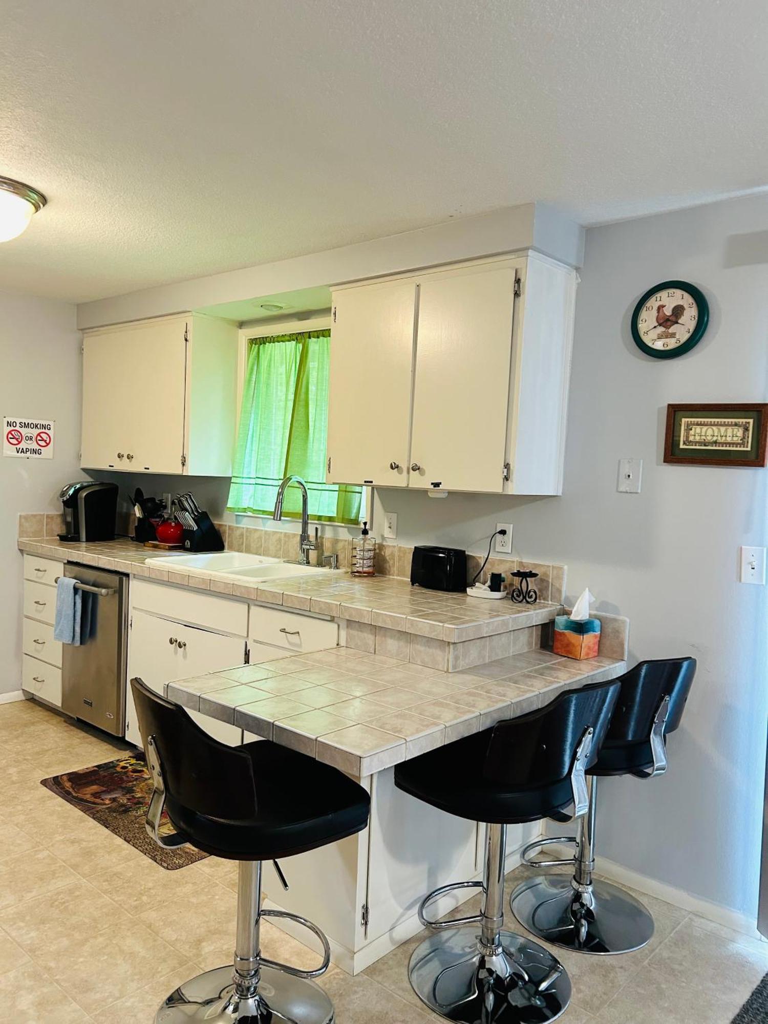 Emerald City 3 Bedroom 1 Bath Home Юджин Екстер'єр фото
